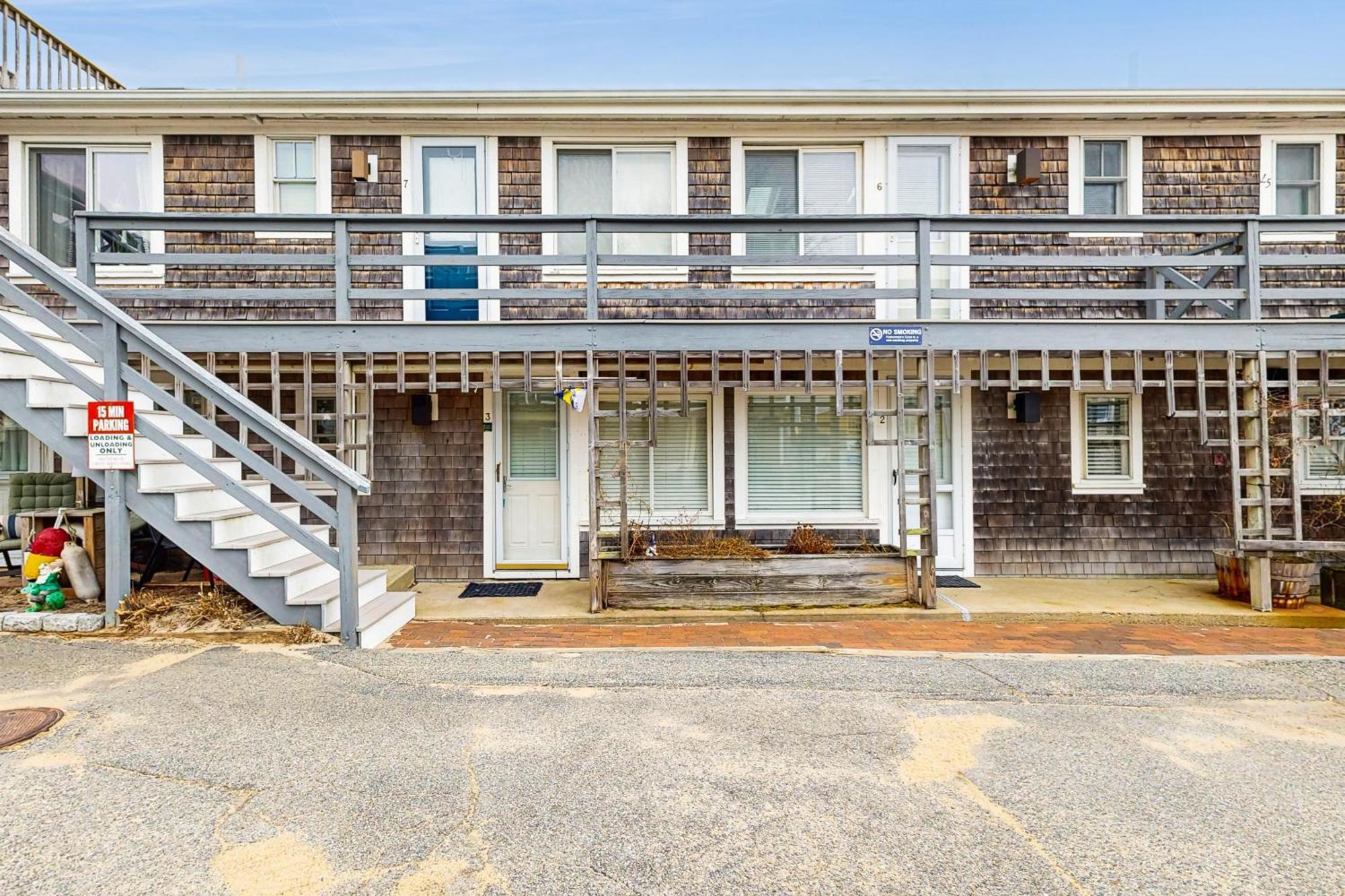 Provincetown Waterfront Studio Экстерьер фото